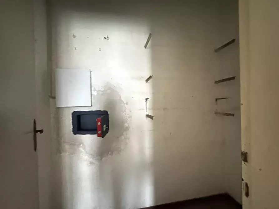 Immagine 45 di Rustico / casale in vendita  a Pietrasanta