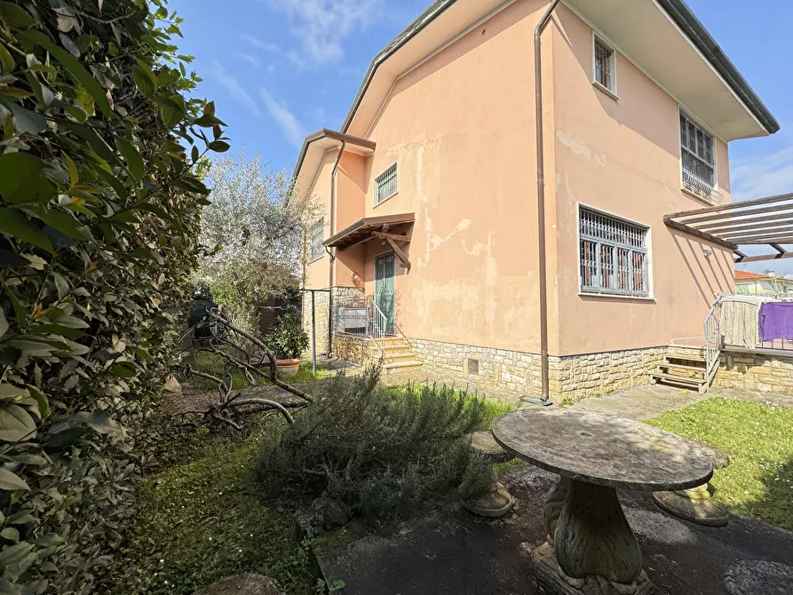 Immagine 64 di Casa indipendente in vendita  a Pietrasanta