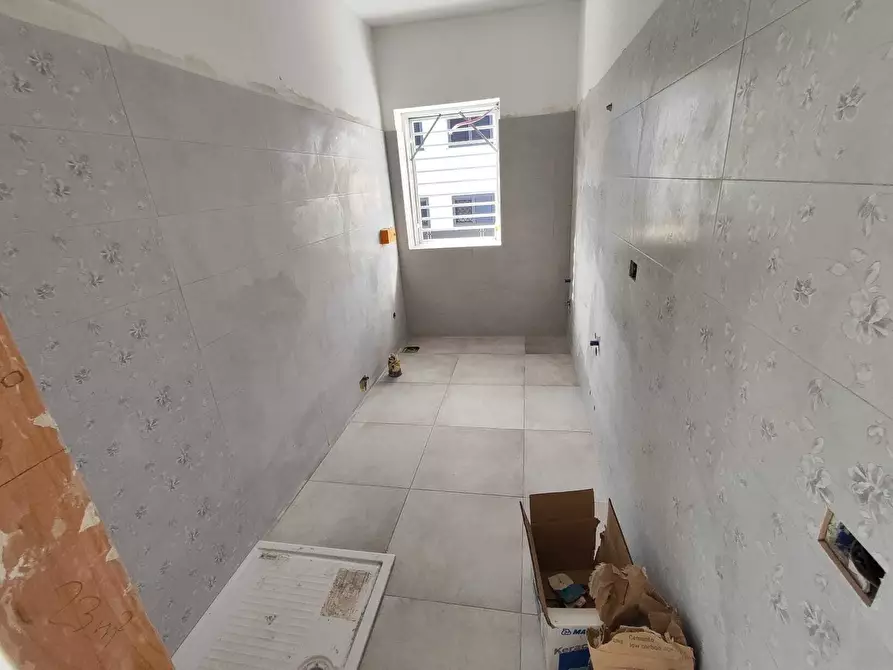 Immagine 29 di Villa in vendita  in via colleferro 64 a Guidonia Montecelio