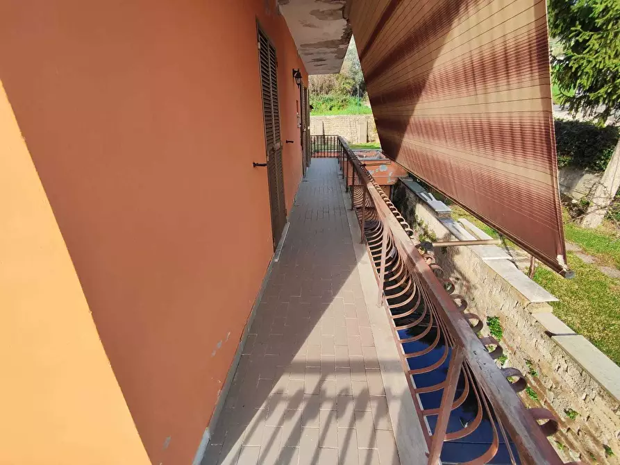 Immagine 39 di Villa in vendita  in VIA GIOTTO 2 a Guidonia Montecelio