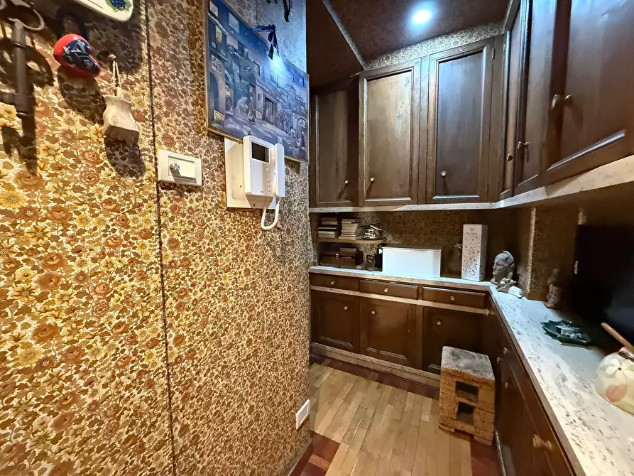 Immagine 33 di Pentalocale in vendita  in Via Salaria 126 a Roma