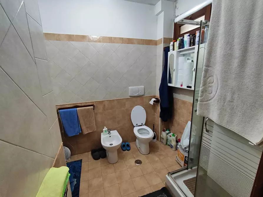 Immagine 17 di Trilocale in vendita  in Via Daniele Manin 3 a Guidonia Montecelio