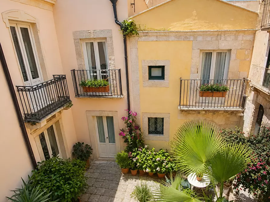 Immagine 2 di Appartamento in vendita  in Via G.B. Alagona a Siracusa
