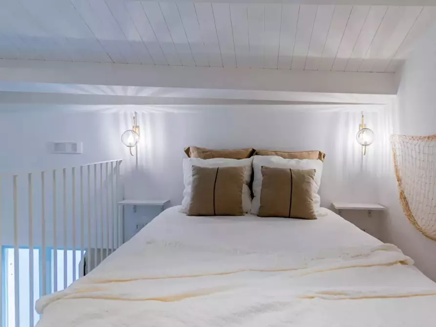 Immagine 20 di Trilocale in vendita  in Via delle Grazie 14 a Siracusa