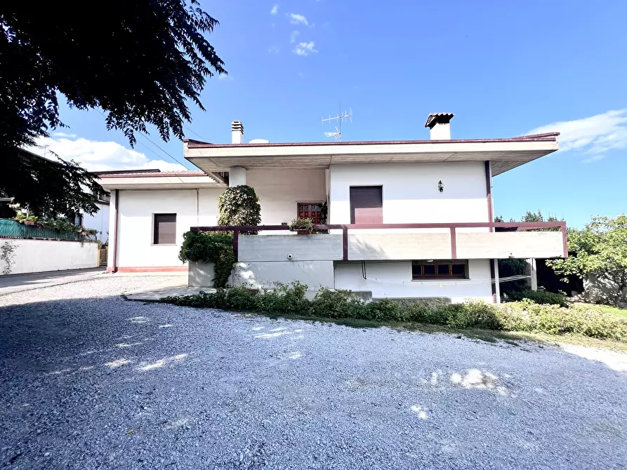 Immagine 3 di Casa indipendente in vendita  in Via Villani a Longiano