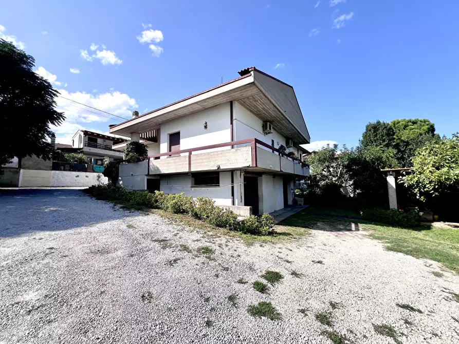 Immagine 4 di Casa indipendente in vendita  in Via Villani a Longiano