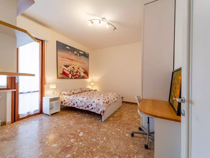 Immagine 15 di Trilocale in vendita  in piazzale lubiana a Parma