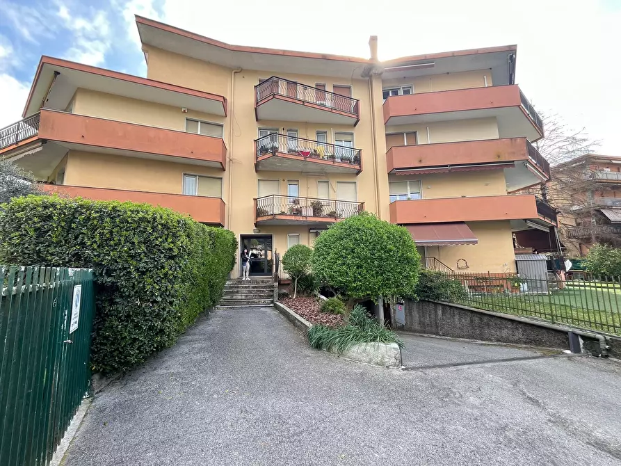 Immagine 1 di Trilocale in vendita  in Via Privata del Ferrain 4 a Rapallo