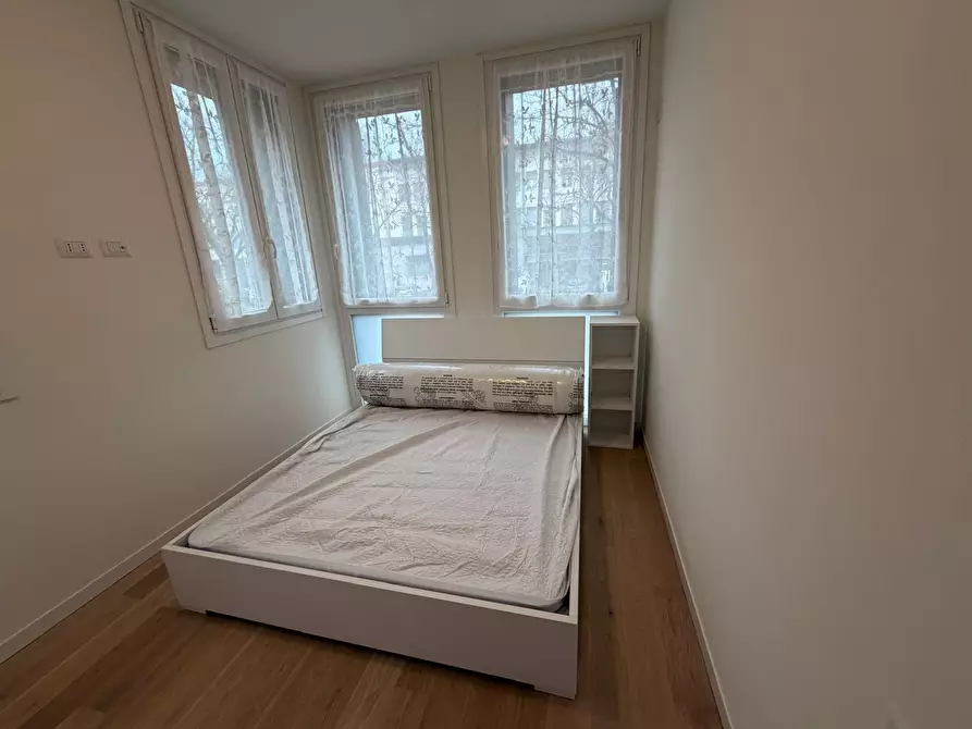 Immagine 8 di Bilocale in affitto  in Viale Mentana 134 a Parma