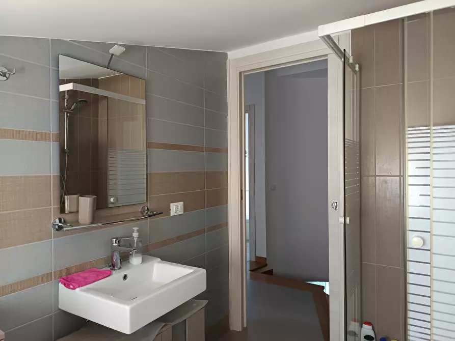 Immagine 24 di Villetta a schiera in vendita  a Castellammare Del Golfo