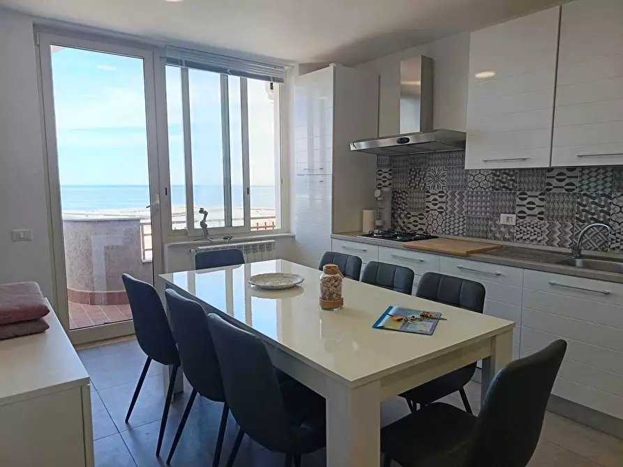 Immagine 2 di Quadrilocale in vendita  a Balestrate