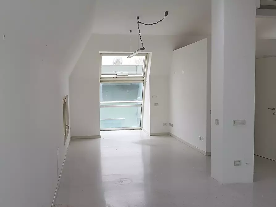 Immagine 3 di Ufficio in affitto  in Via Massimo D'Azeglio 20 a Lodi