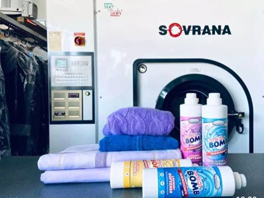 Immagine 9 di Attività commerciale in vendita  in Via Olgettina 60 a Milano