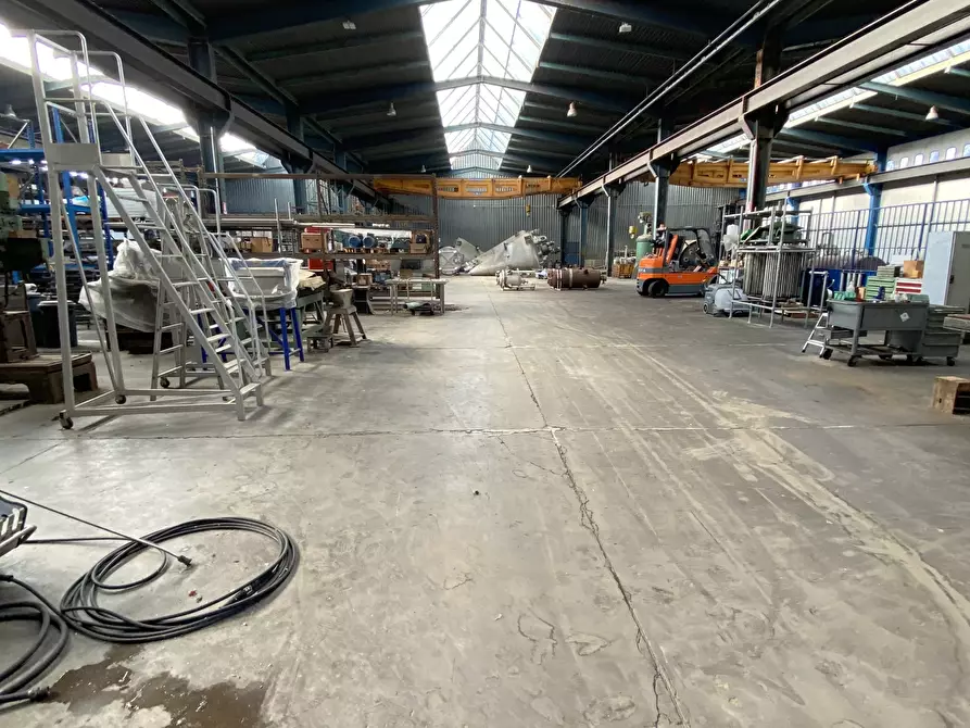 Immagine 3 di Capannone industriale in vendita  in Via delle Industrie a Guardamiglio