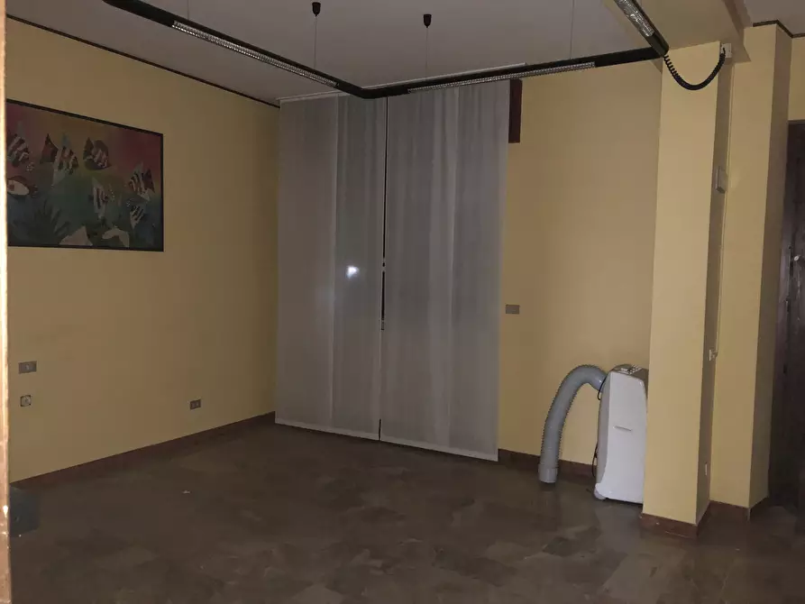 Immagine 10 di Ufficio in vendita  in Via Alberici 26 a Codogno