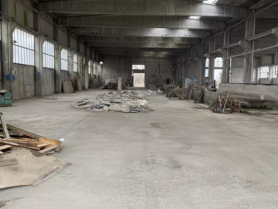 Immagine 19 di Capannone industriale in affitto  in strada Provinciale 26 20 a San Martino In Strada
