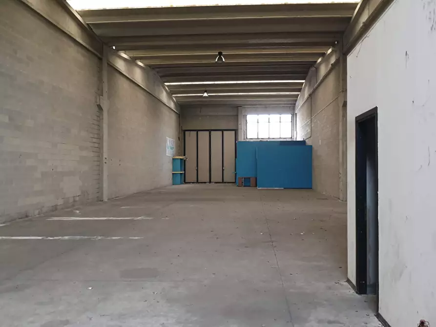 Immagine 21 di Capannone industriale in vendita  in SP193 2 a Maleo