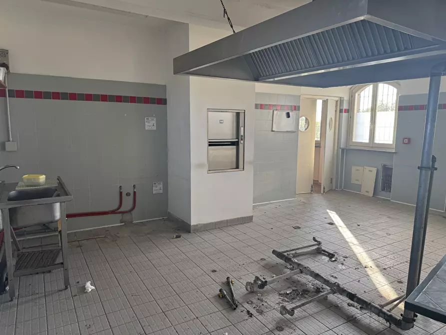 Immagine 12 di Locale commerciale in vendita  in Via Ca' De Mazzoli 6060 a Livraga