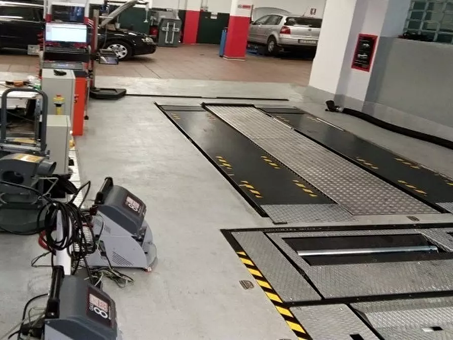 Immagine 7 di Capannone industriale in vendita  in Via Adamello 16 a Siziano