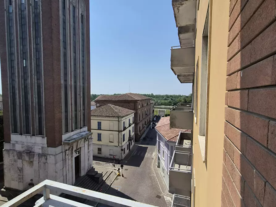Immagine 5 di Quadrilocale in vendita  in Via Aurelio Saffi 6 a Casalmaggiore