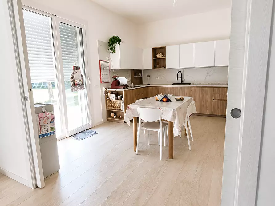 Immagine 12 di Casa indipendente in vendita  a Rovigo