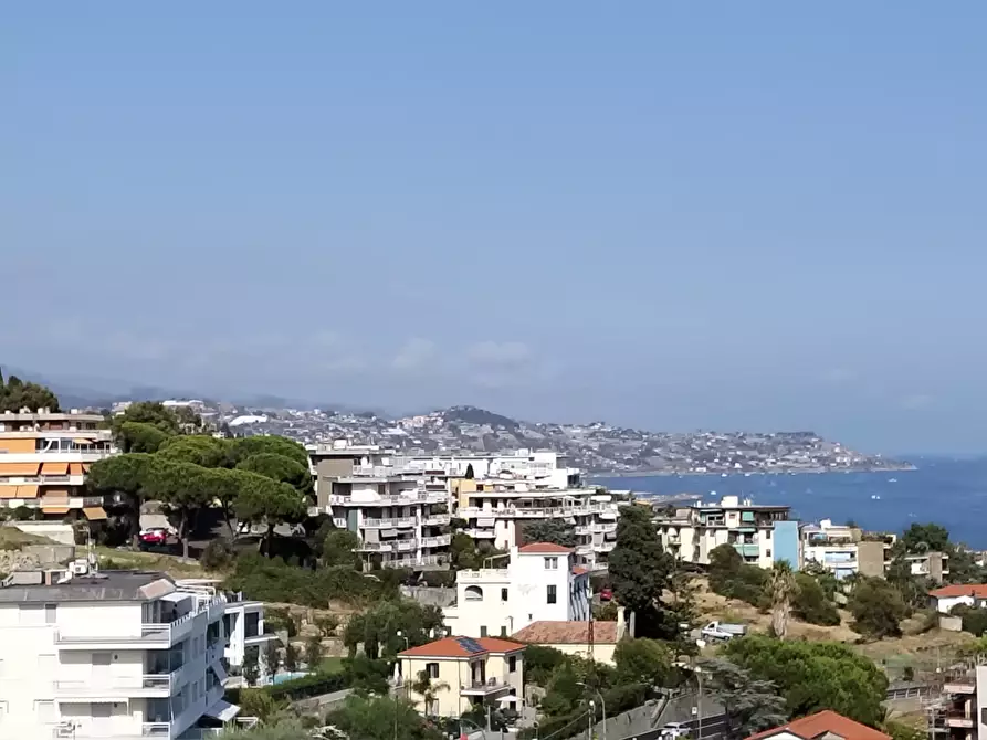 Immagine 6 di Trilocale in vendita  in Via Padre Semeria 466 a San Remo