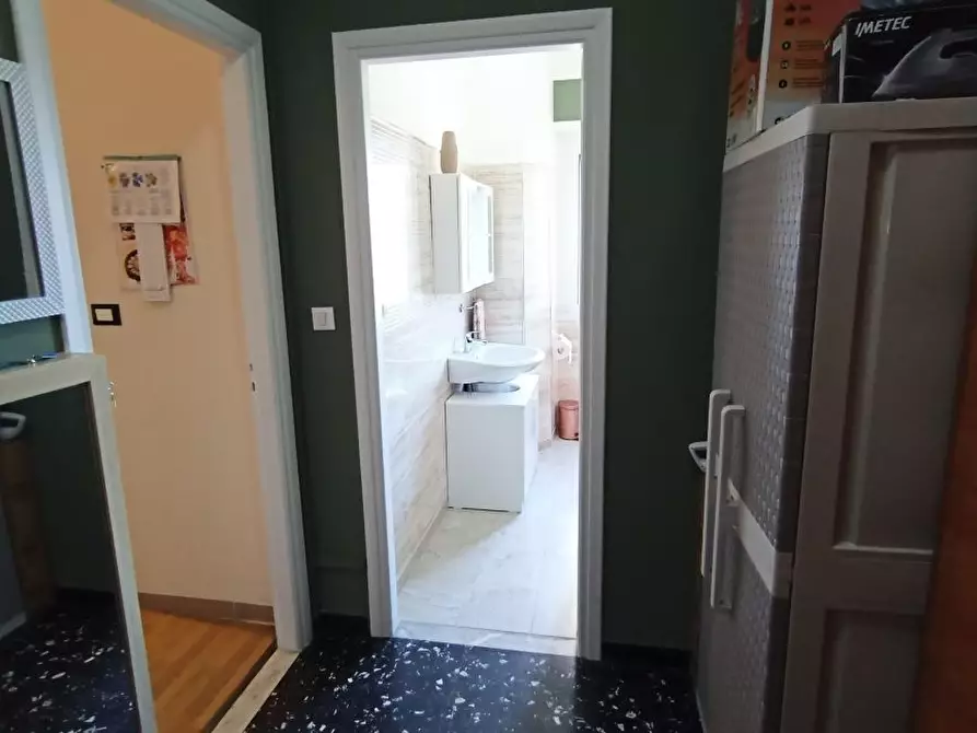 Immagine 3 di Bilocale in vendita  in Via Galileo Galilei a San Remo