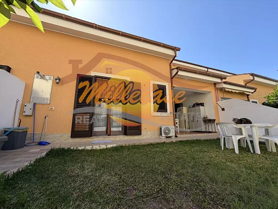 Immagine 20 di Villetta a schiera in vendita  in Via Salvatore Monteforte a Siracusa