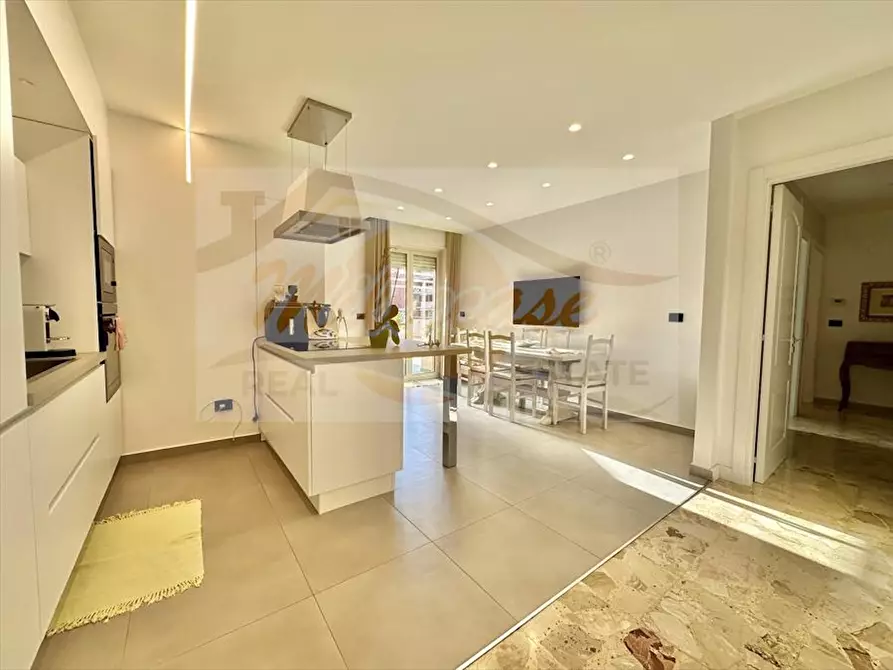 Immagine 14 di Pentalocale in vendita  in VIA MINEO a Siracusa