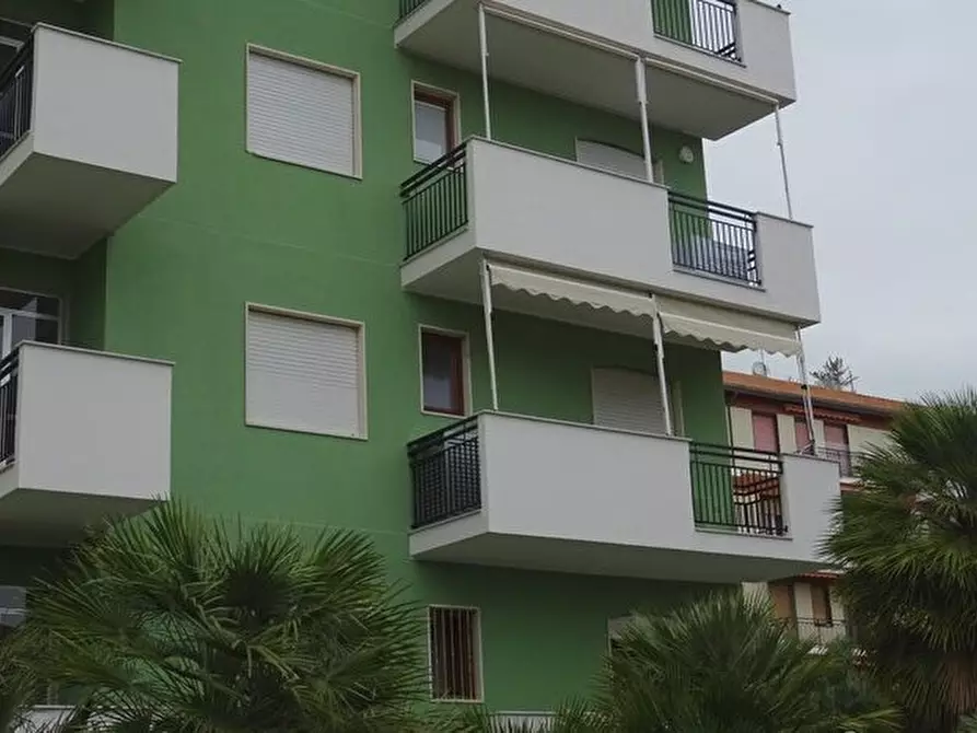 Immagine 55 di Trilocale in affitto  in Via Aurelia 57 a San Bartolomeo Al Mare