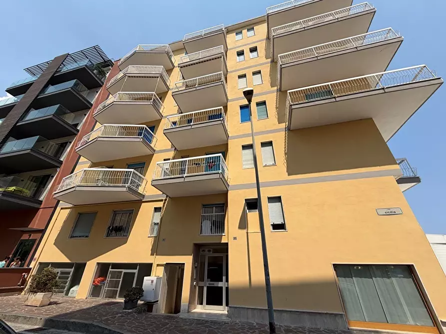 Immagine 46 di Trilocale in vendita  in Via Sicilia 37 a San Bartolomeo Al Mare