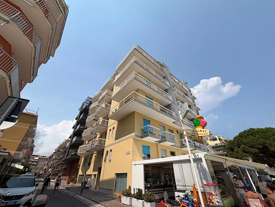 Immagine 48 di Trilocale in vendita  in Via Sicilia 37 a San Bartolomeo Al Mare
