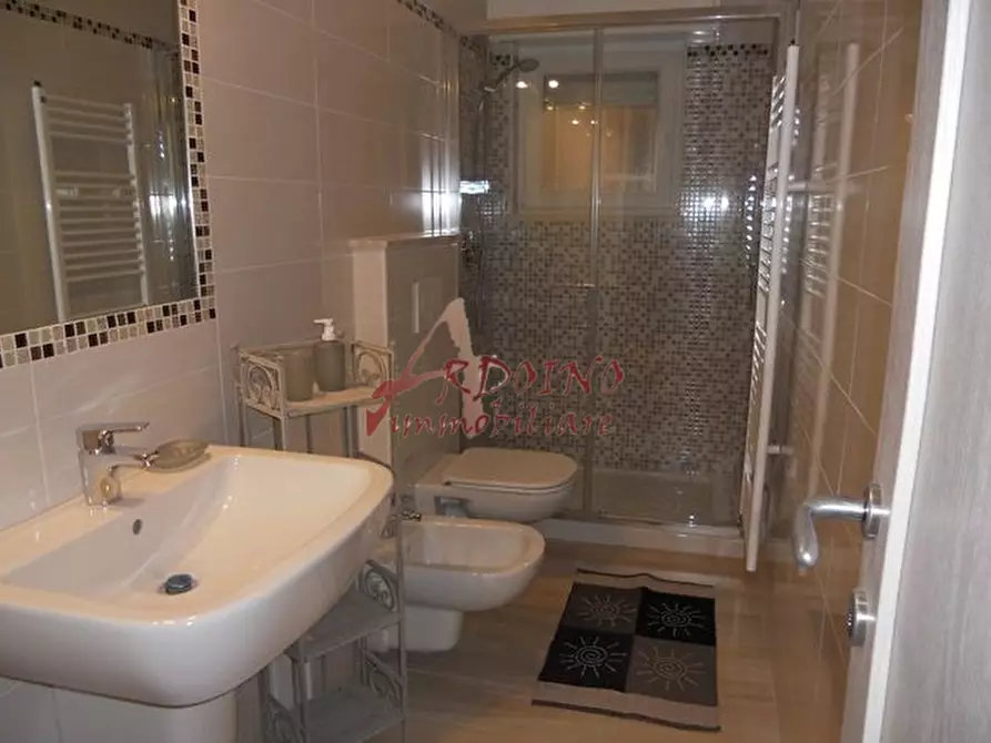 Immagine 33 di Trilocale in vendita  in Viale Europa a San Bartolomeo Al Mare