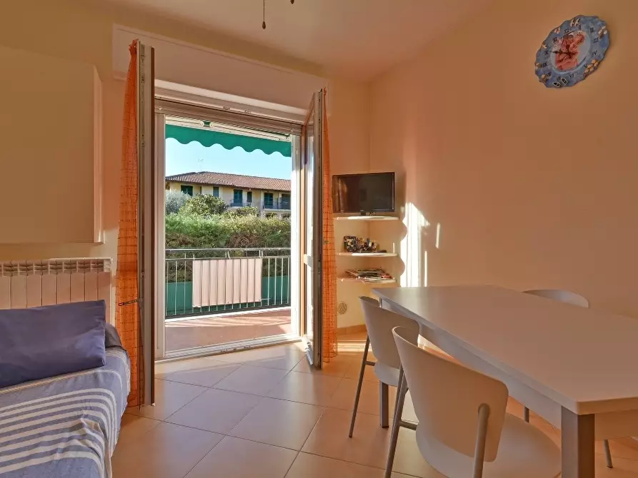 Immagine 24 di Bilocale in vendita  in Largo Parodi 1 a San Bartolomeo Al Mare