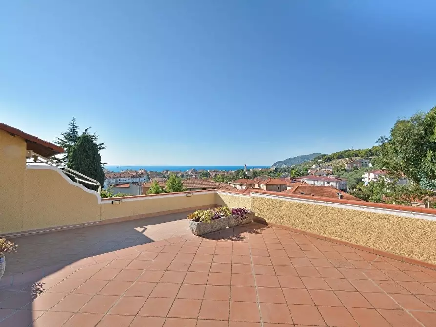 Immagine 3 di Quadrilocale in vendita  in Piazza Sant'Anna 1 a San Bartolomeo Al Mare