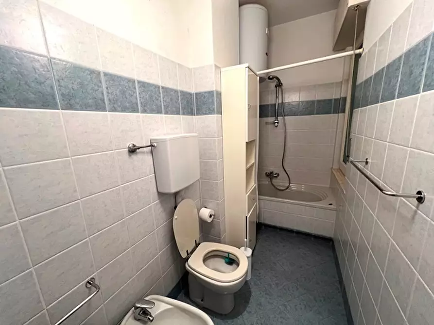 Immagine 21 di Bilocale in affitto  in Via Malta 5252 a San Bartolomeo Al Mare