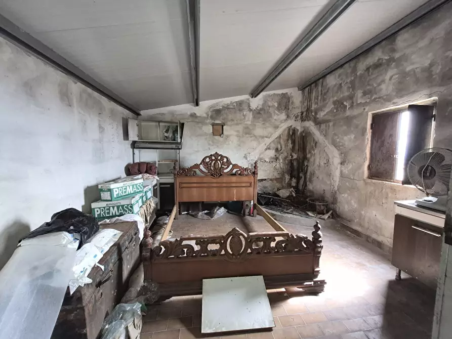 Immagine 15 di Porzione di casa in vendita  in Via Canneto Morelli a Lamezia Terme