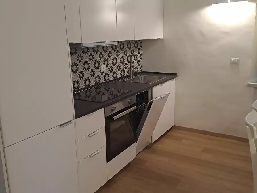 Immagine 1 di Bilocale in affitto  in VIA BELLEZIA 20 a Torino