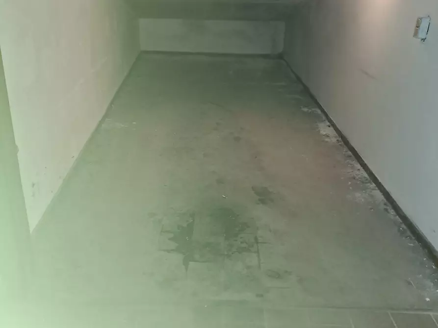 Immagine 6 di Garage in vendita  in SIGNORELLI 3 a Torino