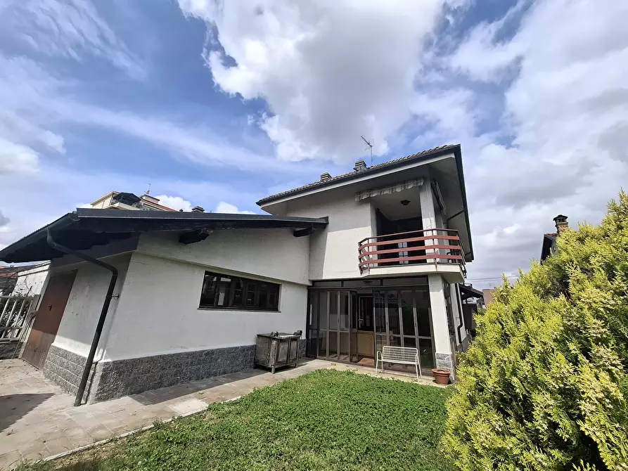 Immagine 1 di Villa in vendita  in Via Pasubio 2 a Volpiano