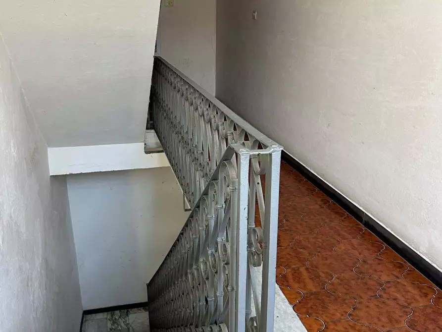 Immagine 6 di Pentalocale in vendita  a Sarzana