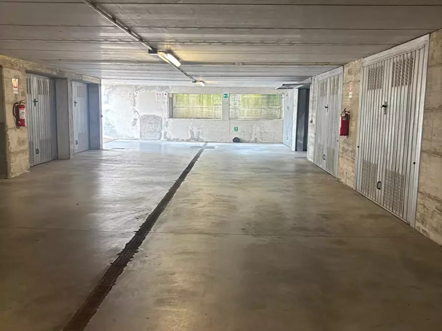 Immagine 25 di Bilocale in vendita  a Parma