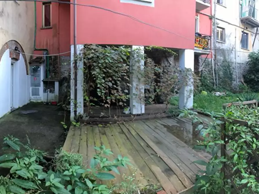 Immagine 14 di Showroom in vendita  a Sarzana