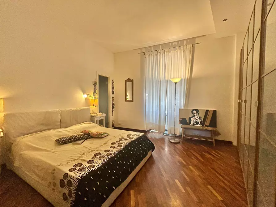 Immagine 24 di Pentalocale in vendita  a Sarzana