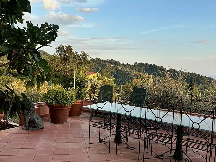 Immagine 32 di Villa in vendita  a Fosdinovo