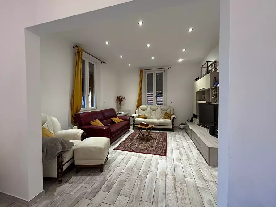 Immagine 9 di Quadrilocale in vendita  a Sarzana