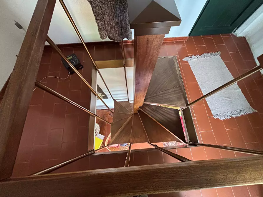 Immagine 15 di Casa indipendente in vendita  a La Spezia