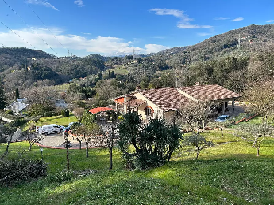 Immagine 5 di Casa bifamiliare in vendita  a Sarzana