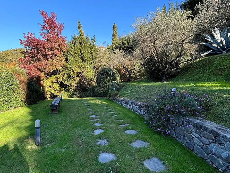 Immagine 19 di Villa in vendita  a Sarzana