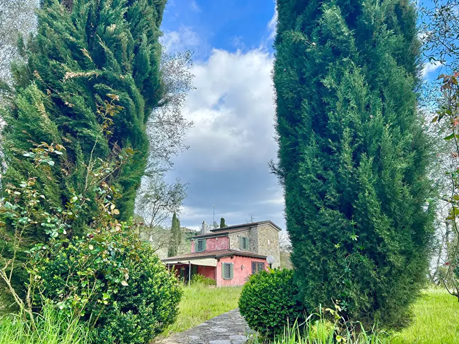 Immagine 1 di Casa indipendente in vendita  a Sarzana